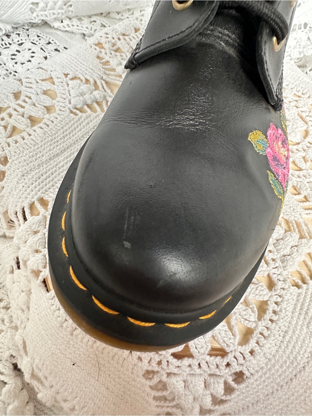 Dr. Martens 1460 Vonda II Floral Embroidered Leather Boots Women's Size 8 - Picture 10 of 11